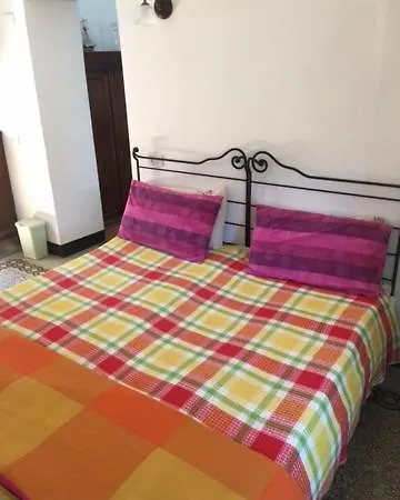 Guest house Affittacamere Da Marcello Lerici